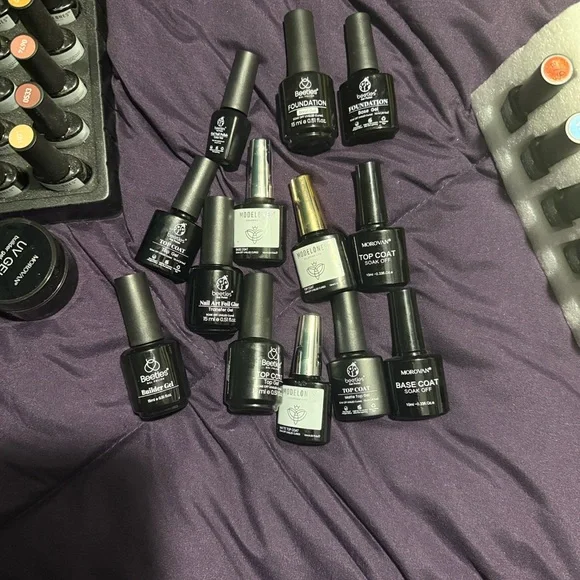 Beetles and Modelones Gel Nail Polish Set